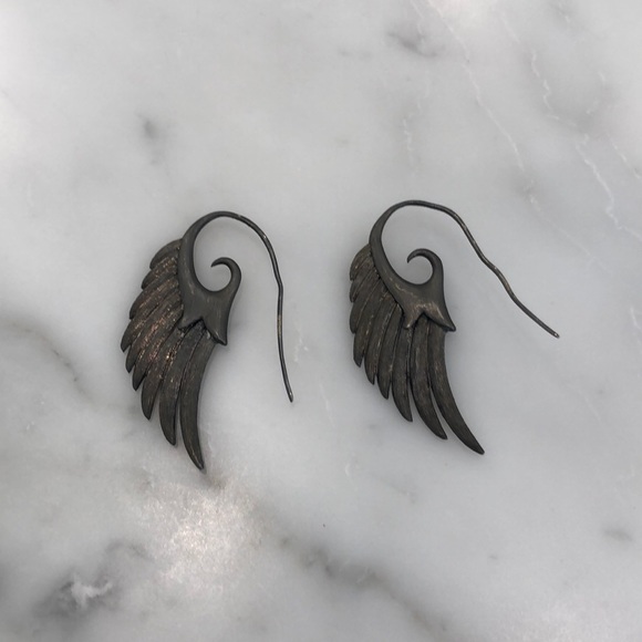 ❌SOLD!❌Noor Fares Fly Me To The Moon Wing Earrings - Picture 3 of 8